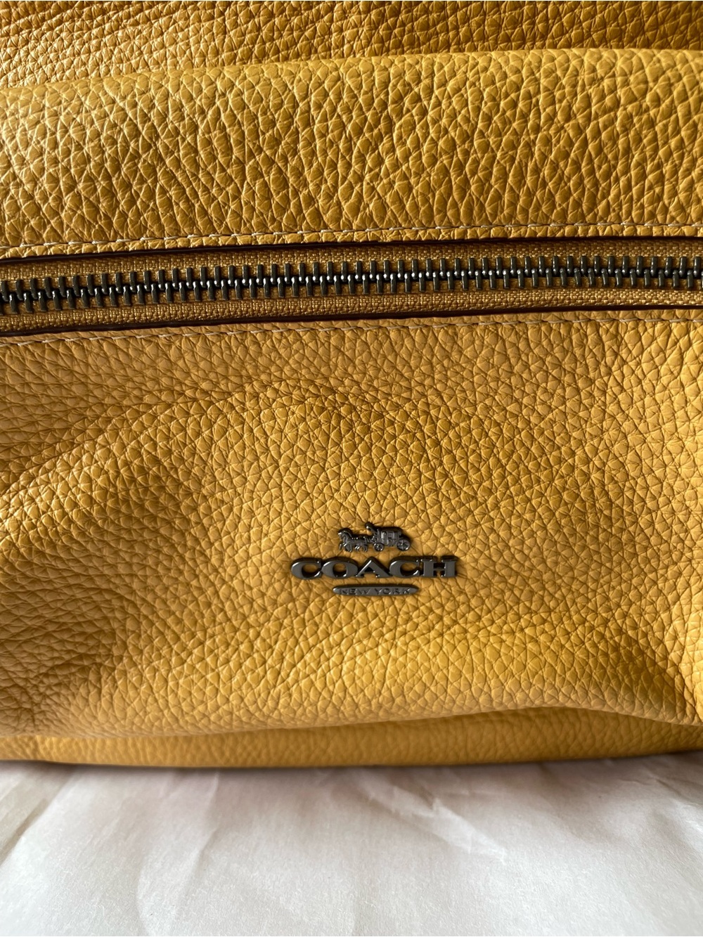 Coach 2020 EUC 100% pebbled leather Medium Charlie backpack in a mustard yellow - Picture 5 of 13